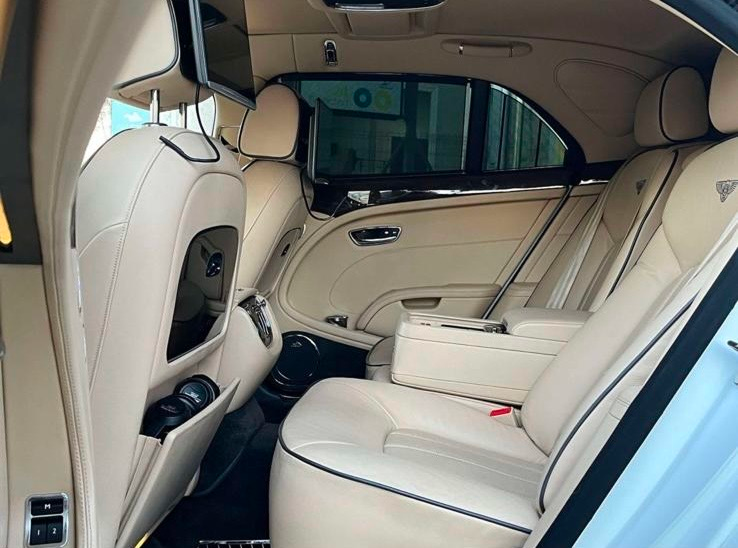 Bentley Mulsanne airport transfer support vehicle