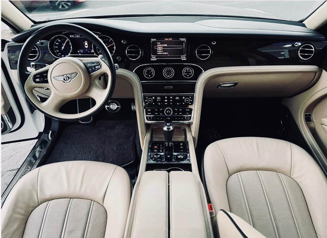 Bentley Mulsanne one-way chauffeur