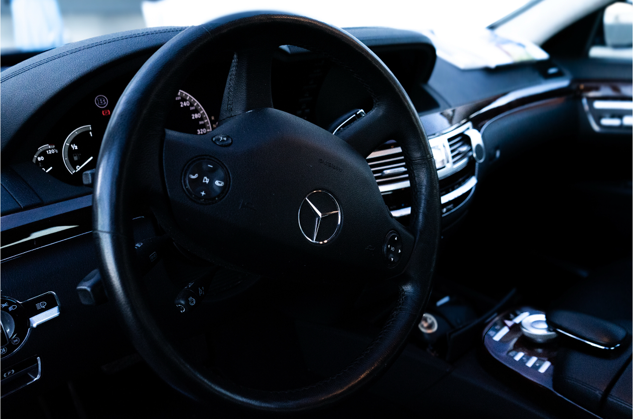 Mercedes S500 BRABUS interior - steering wheel and cockpit