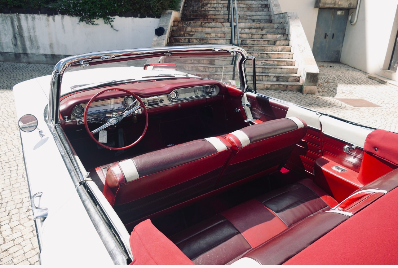 Oldsmobile Super 88 interior - wide cabin view
