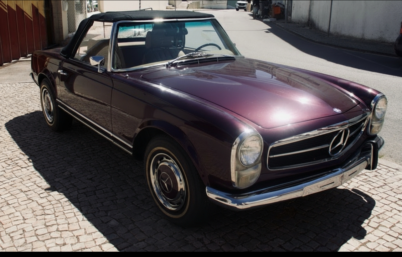 Mercedes 280SL Pagoda - Front Left View
